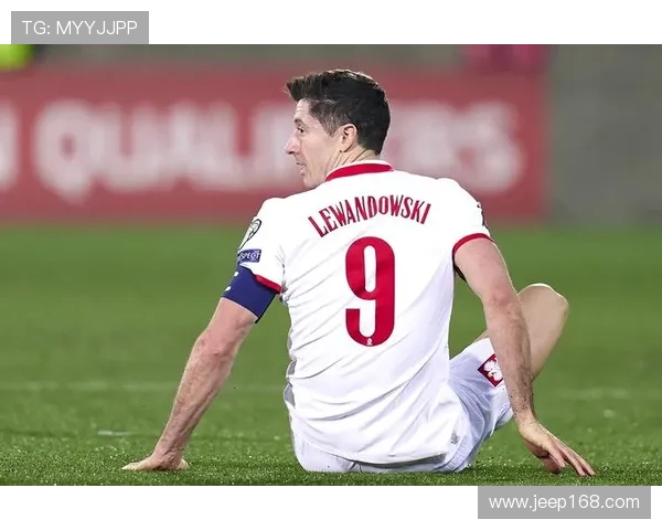 格罗西茨基：渴望回归波兰国家队，与莱万关系未受风波影响